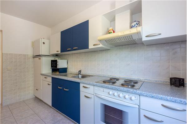Apartment A1, for 5 persons