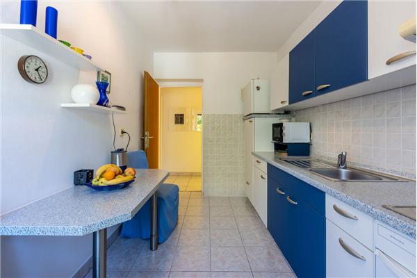 Apartment A1, for 5 persons