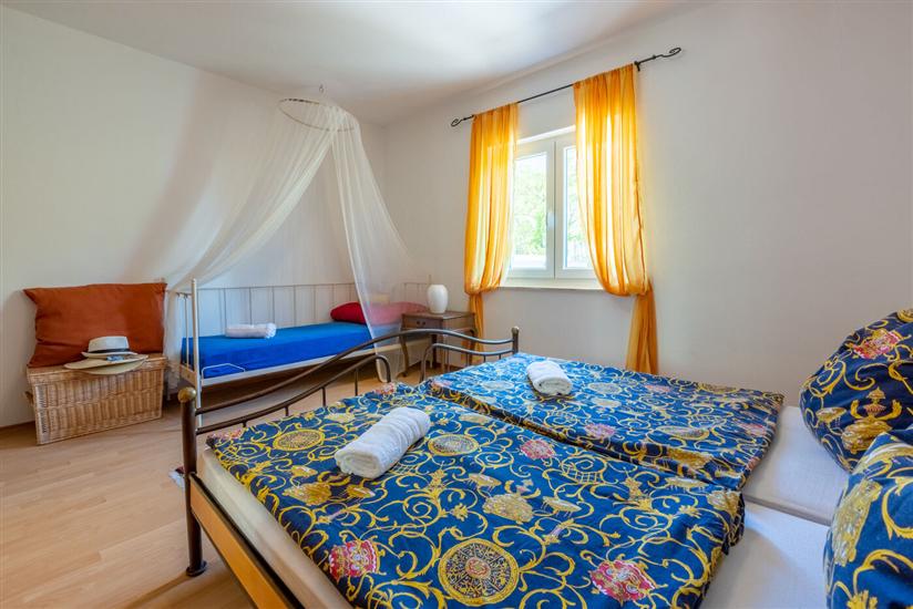 Apartment A1, for 5 persons