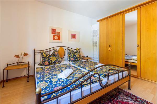 Apartment A1, for 5 persons