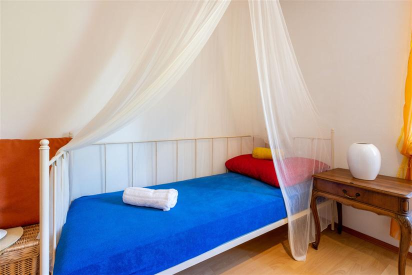 Apartment A1, for 5 persons