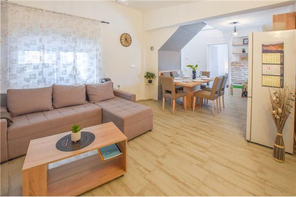 House K1, for 12 persons