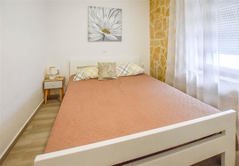 House K1, for 12 persons