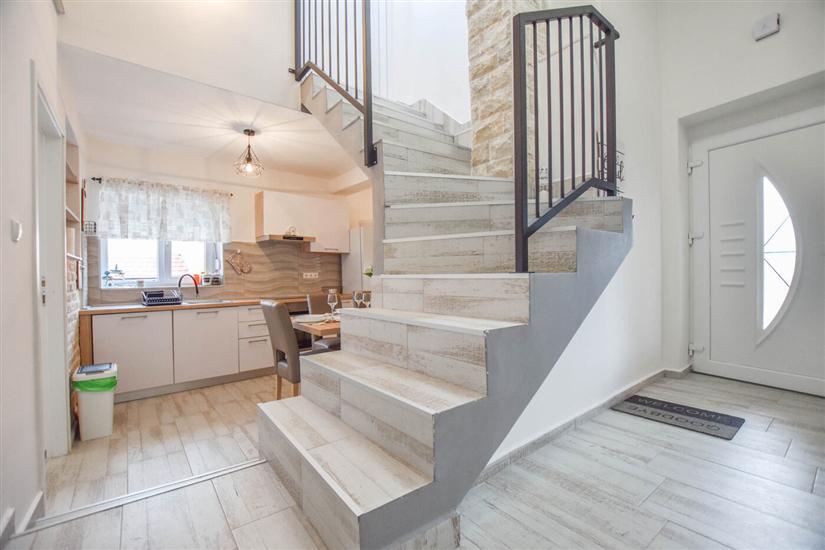 House K1, for 12 persons