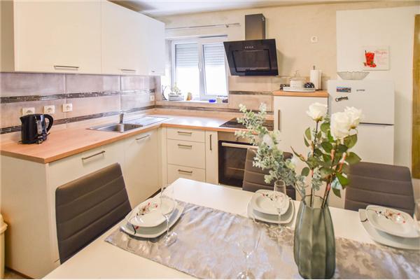 House K1, for 12 persons