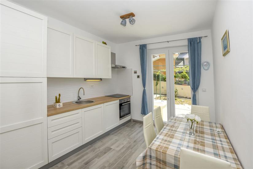 Apartment A2, for 6 persons