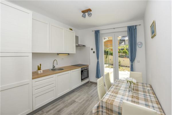 Apartment A2, for 6 persons