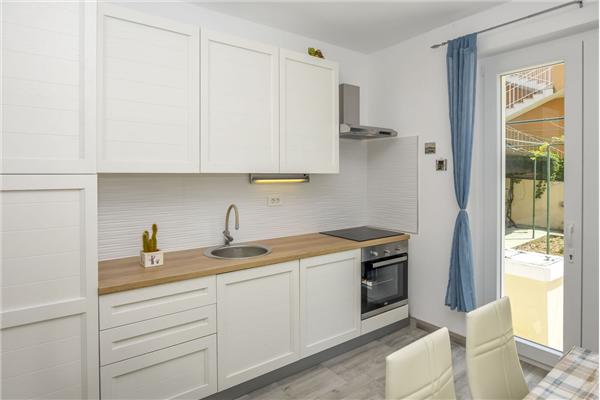 Apartment A2, for 6 persons