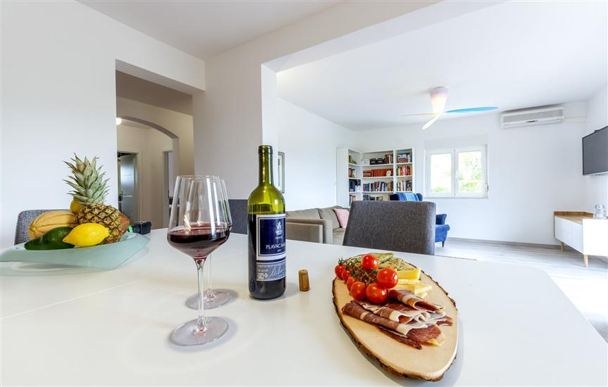 House K1, for 11 persons