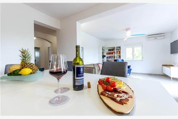 House K1, for 11 persons