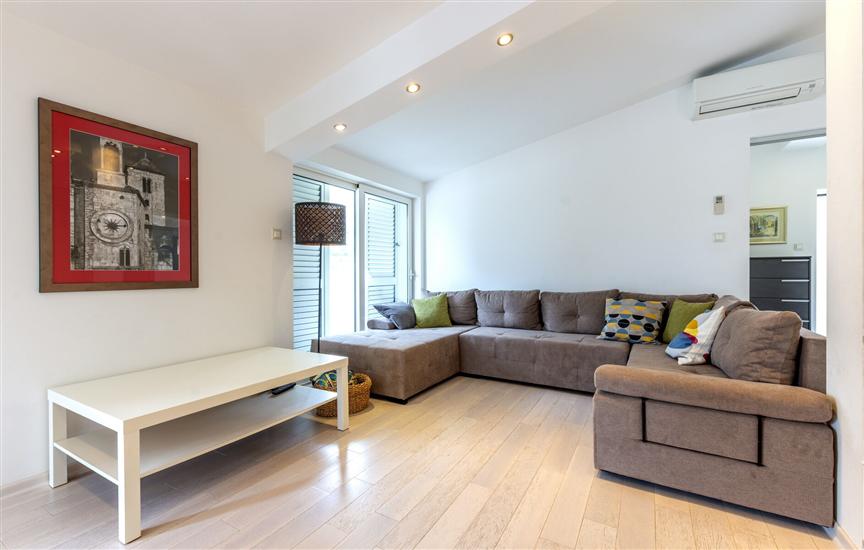 House K1, for 11 persons