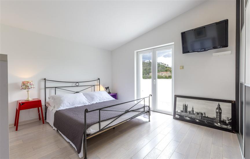 House K1, for 11 persons