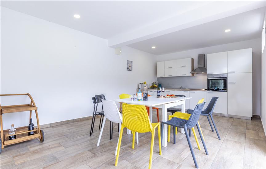 House K1, for 11 persons