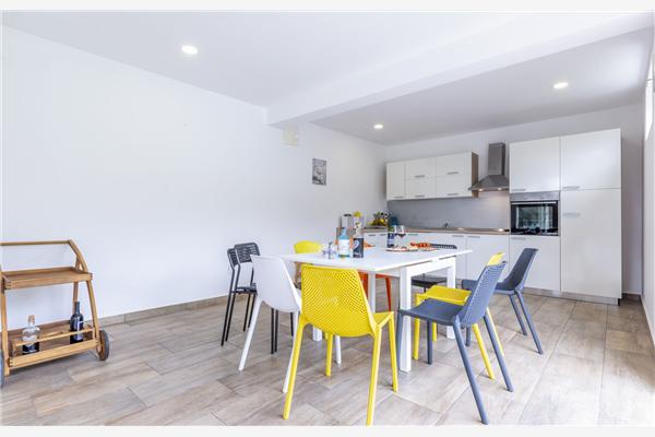 House K1, for 11 persons