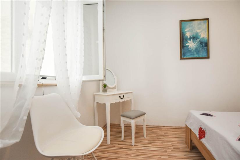 Apartment A1, for 5 persons