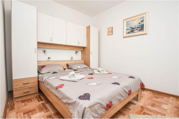 Apartment A1, for 5 persons