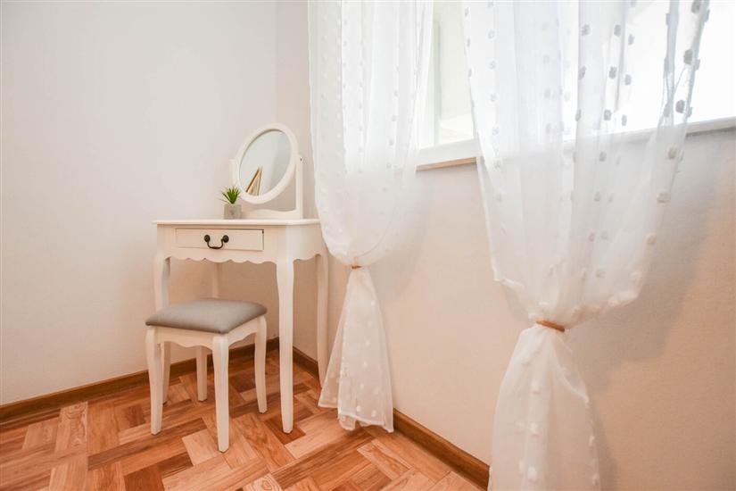 Apartment A1, for 5 persons