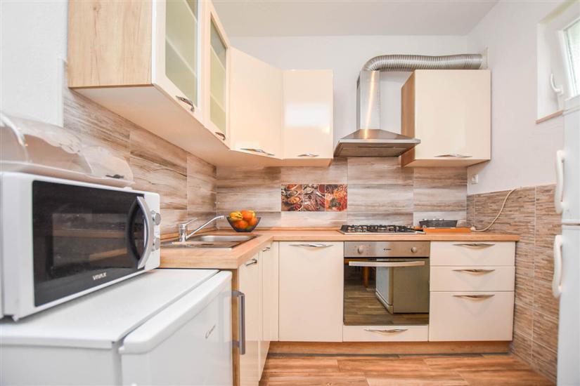 Apartment A1, for 5 persons