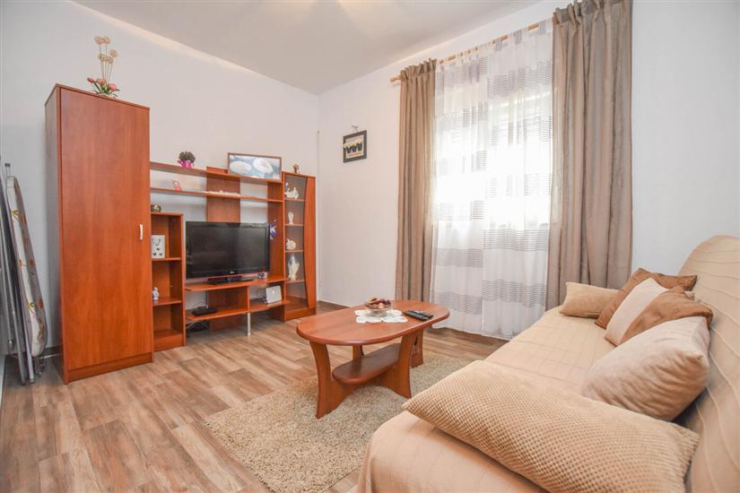 Apartment A1, for 5 persons