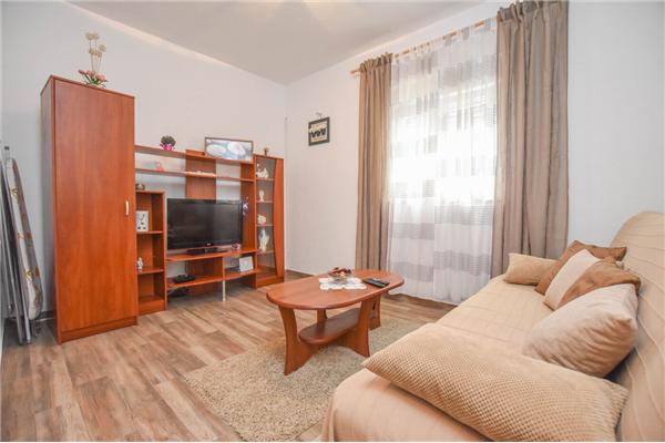 Apartment A1, for 5 persons