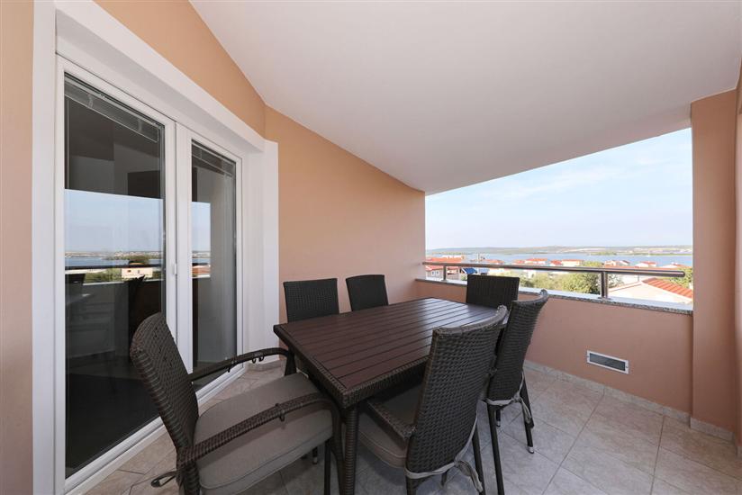 Apartment A3, for 6 persons