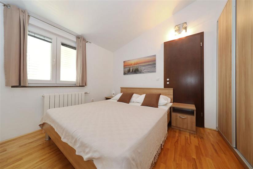 Apartment A4, for 3 persons