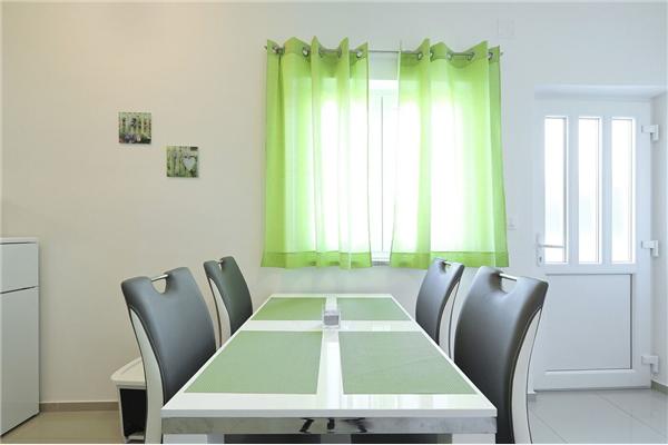 Apartment A5, for 4 persons