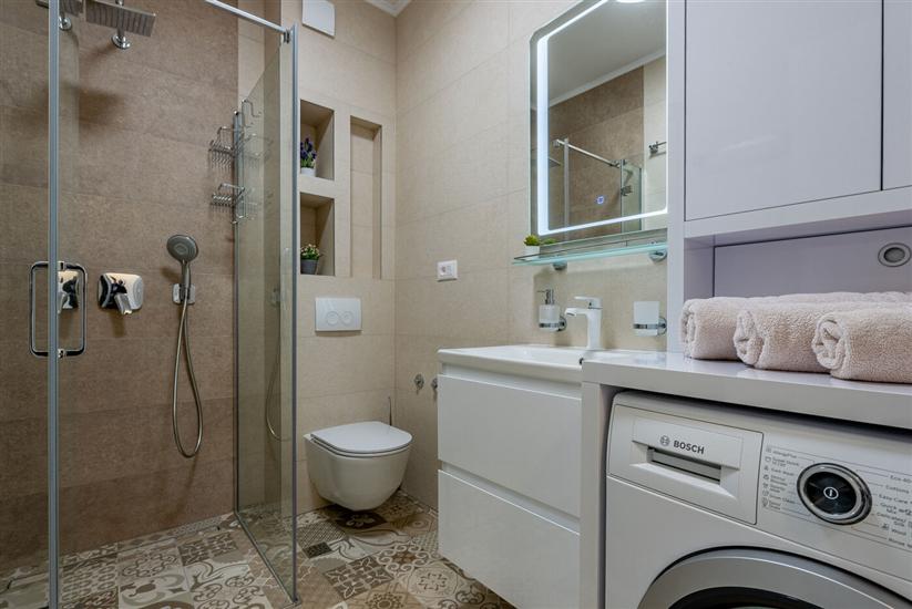 House K1, for 8 persons