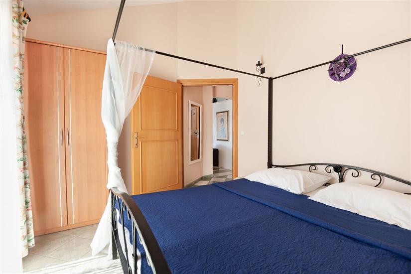 Apartment A4, for 4 persons