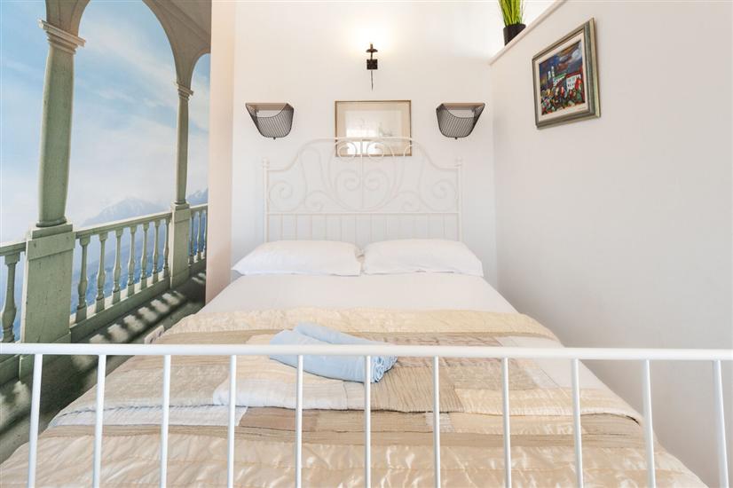 Apartment A4, for 4 persons