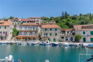 Apartment - Stomorska - island Solta