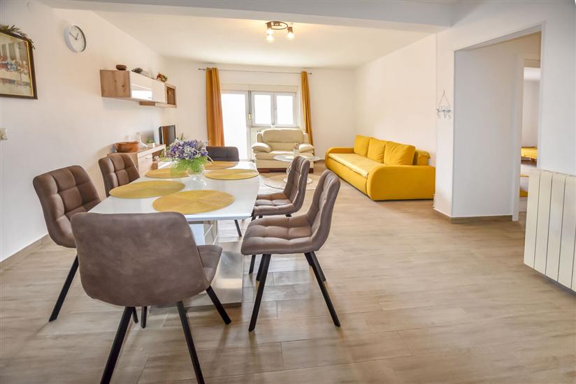 Apartment A1, for 6 persons