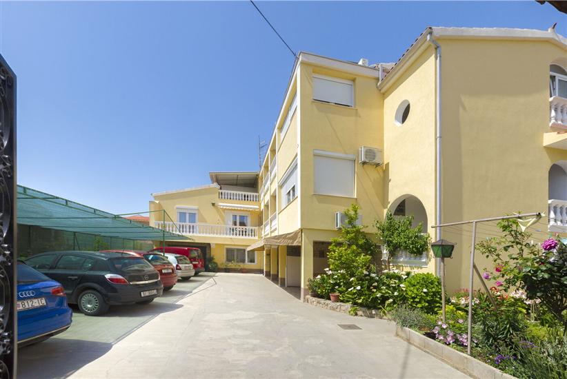 Apartments and Room Take it easy