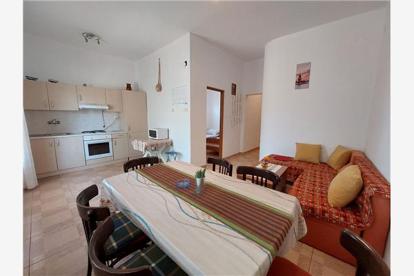 Apartment A1, for 5 persons