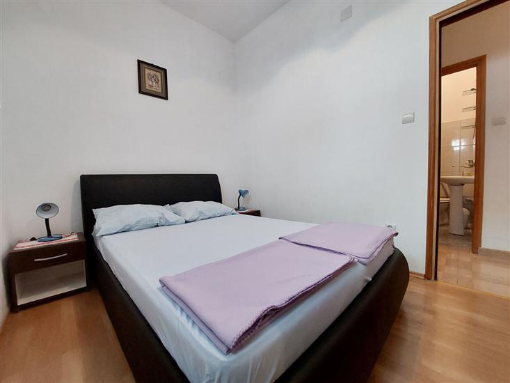 Apartment A1, for 5 persons