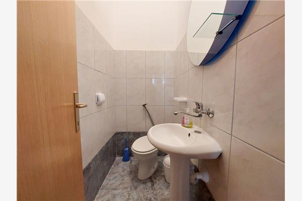 Apartment A1, for 5 persons