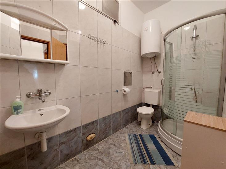 Apartment A1, for 5 persons