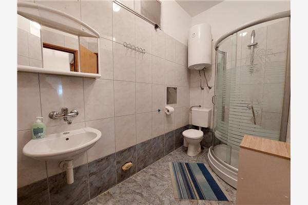 Apartment A1, for 5 persons