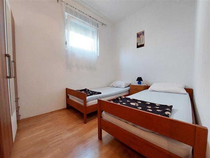 Apartment A1, for 5 persons