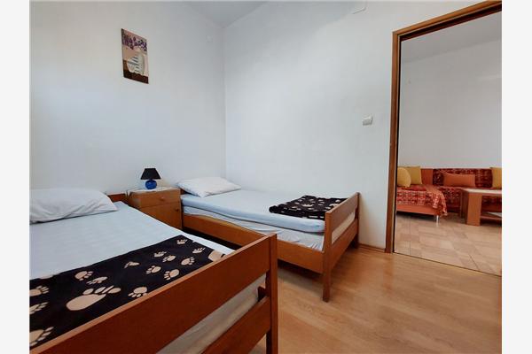 Apartment A1, for 5 persons