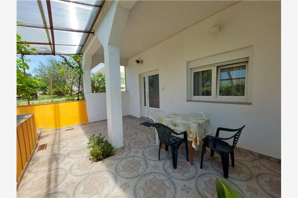 Apartment A1, for 5 persons