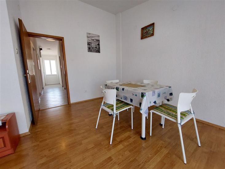 Apartment A2, for 5 persons
