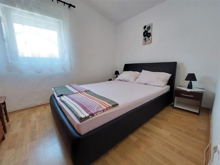 Apartment A2, for 5 persons