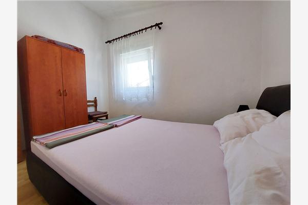 Apartment A2, for 5 persons