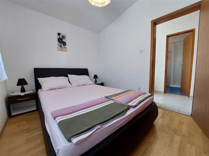 Apartment A2, for 5 persons