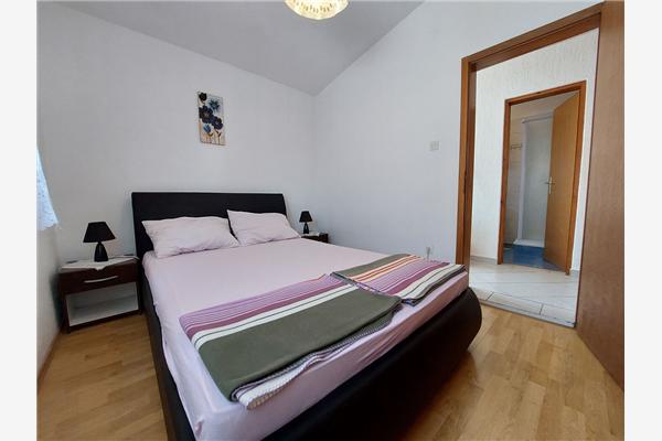 Apartment A2, for 5 persons