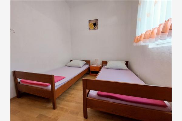 Apartment A2, for 5 persons