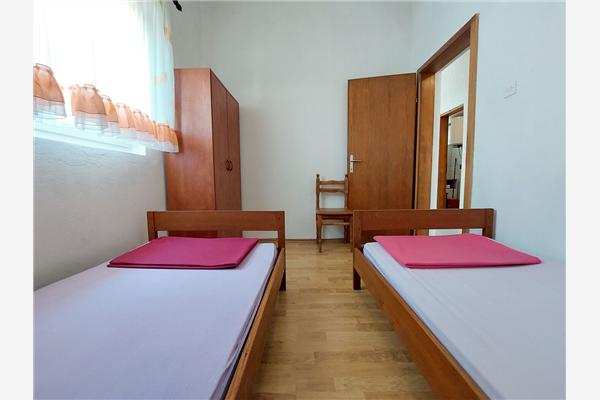 Apartment A2, for 5 persons