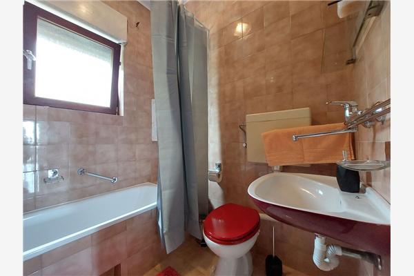 Ferienwohnung A1, für 8 Personen