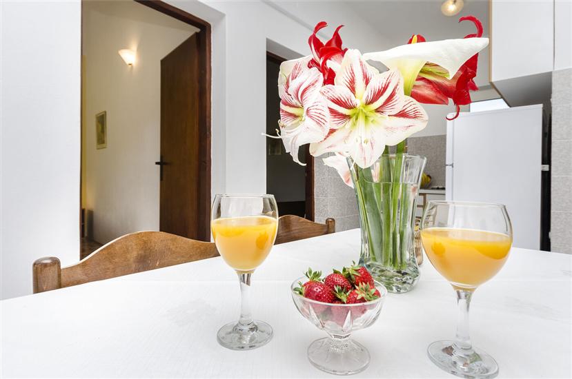 Apartment A1, for 5 persons